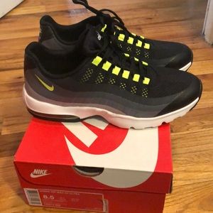 NIKE Air Max 95 Ultra